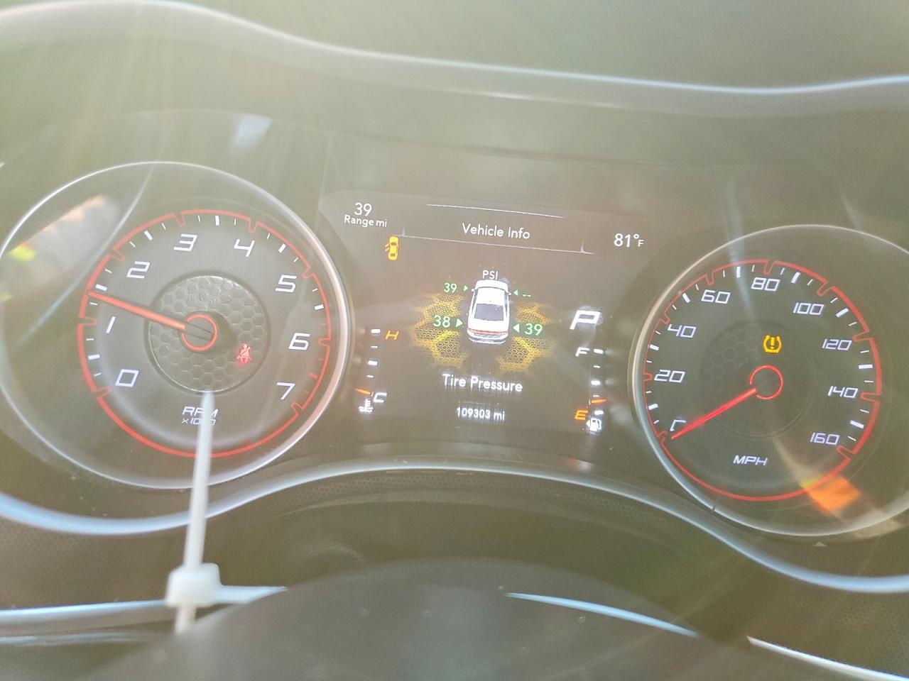 2015 Dodge Charger R/T - zdjęcie 9