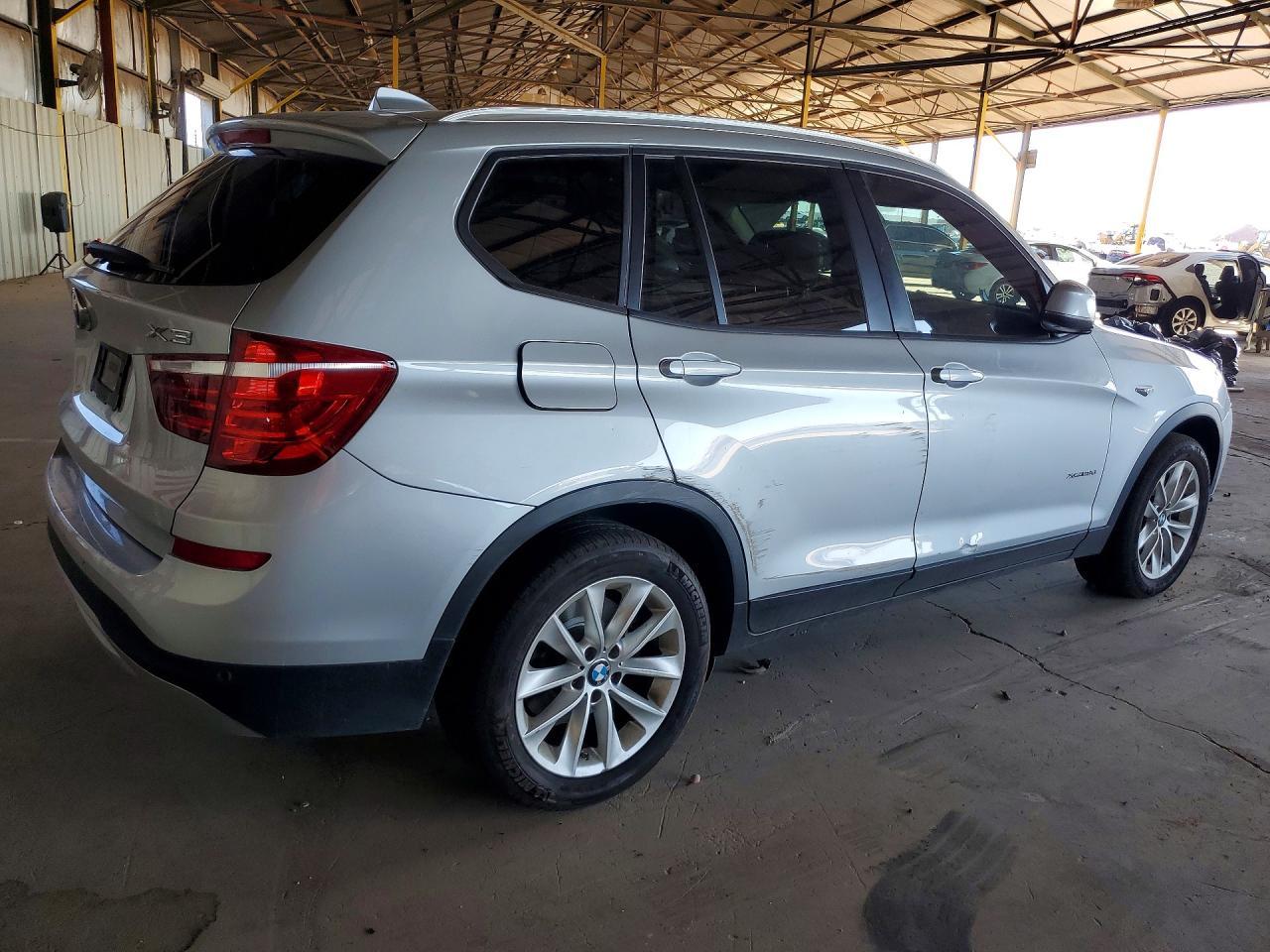 2015 BMW X3 xDrive28D - zdjęcie 3