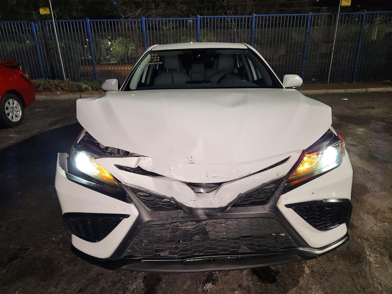 2023 Toyota Camry Se - zdjęcie 5