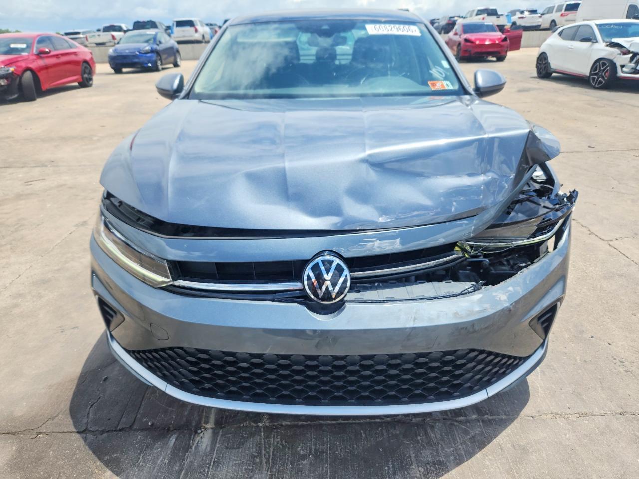 2025 Volkswagen Jetta Se - zdjęcie 5