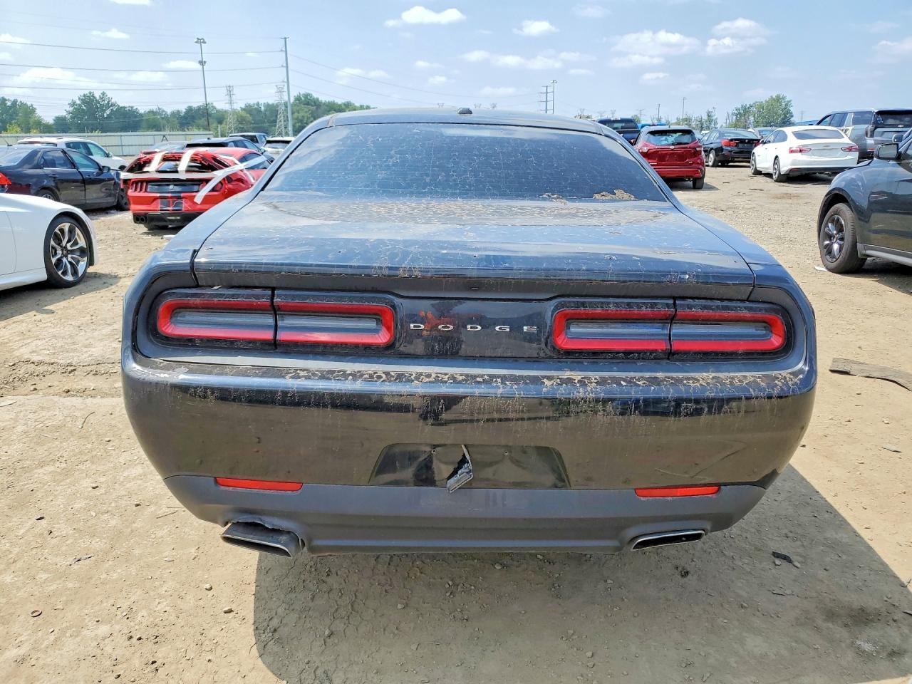 2015 Dodge Challenger Sxt - zdjęcie 6