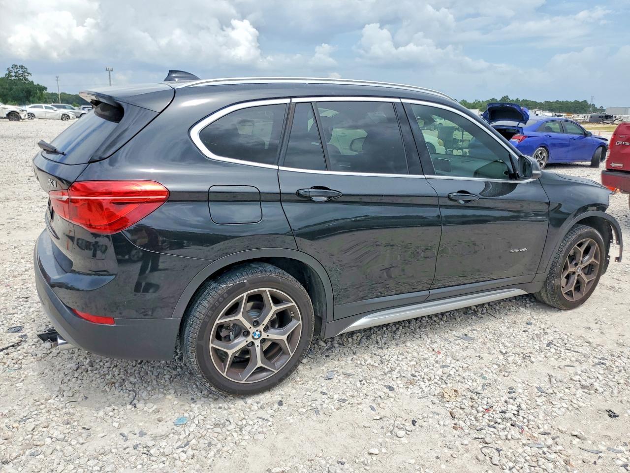 2018 BMW X1 Sdrive28I - zdjęcie 3