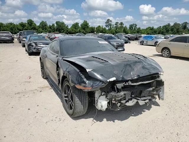2020 Ford Mustang - zdjęcie 14