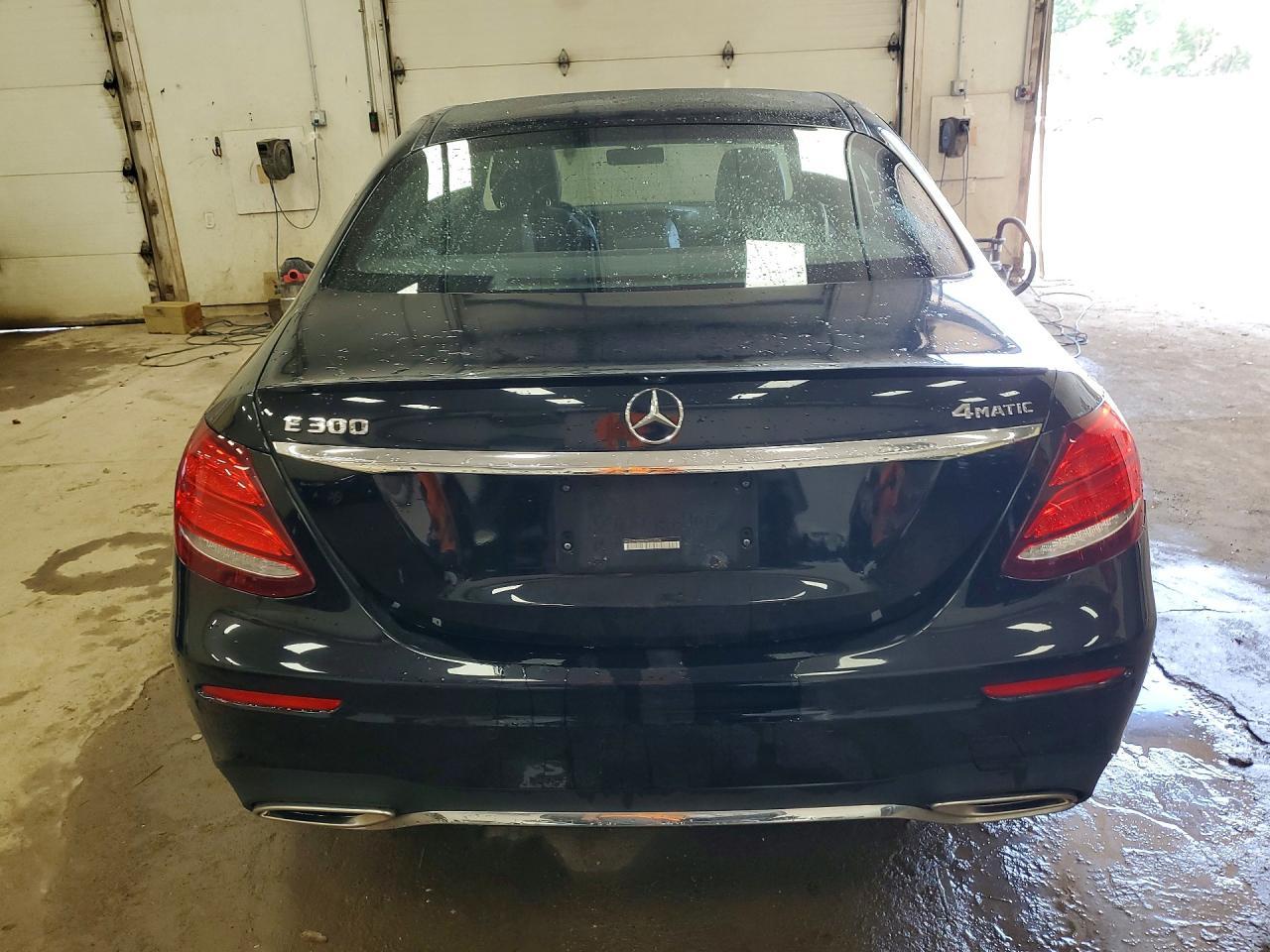 2017 Mercedes-Benz E 300 4Matic - zdjęcie 6