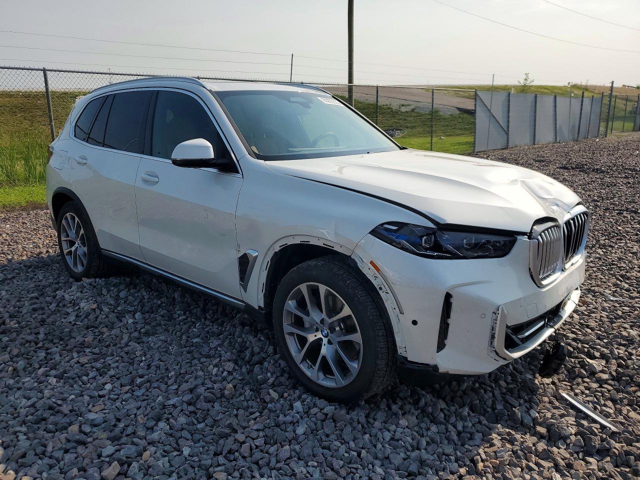 2026 BMW X5 xDrive40I - zdjęcie 4