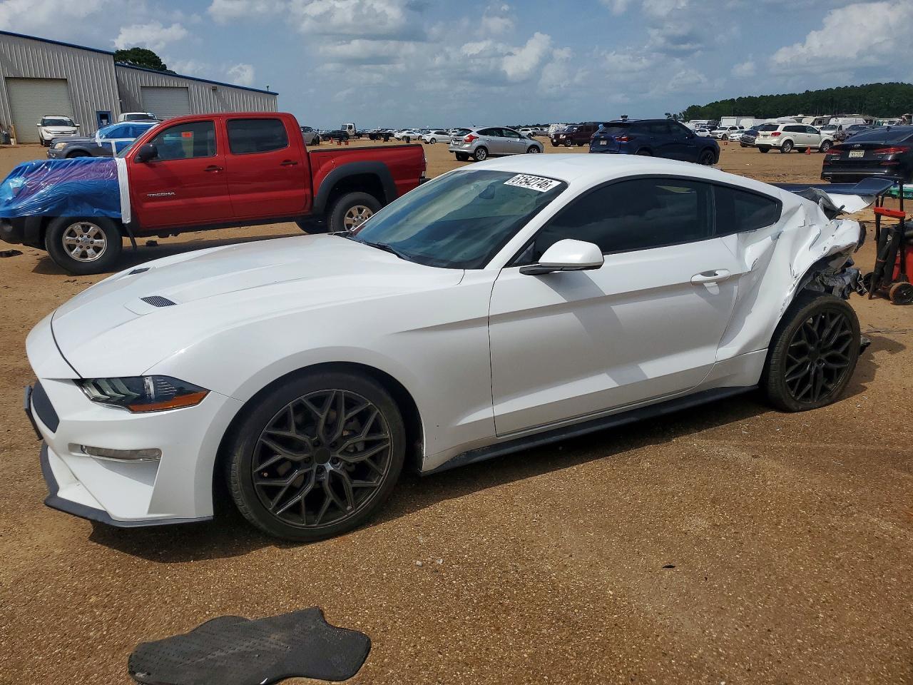 2018 Ford Mustang - zdjęcie główne