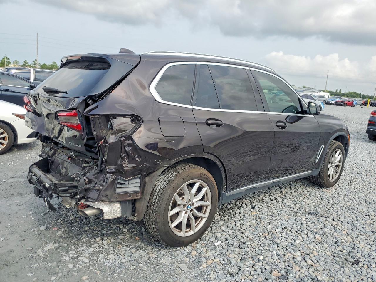 2021 BMW X5 xDrive40I - zdjęcie 3