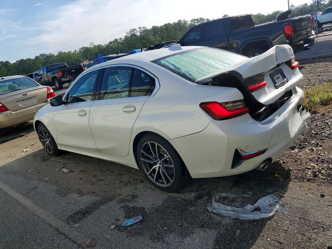 2020 BMW 330I - zdjęcie 2