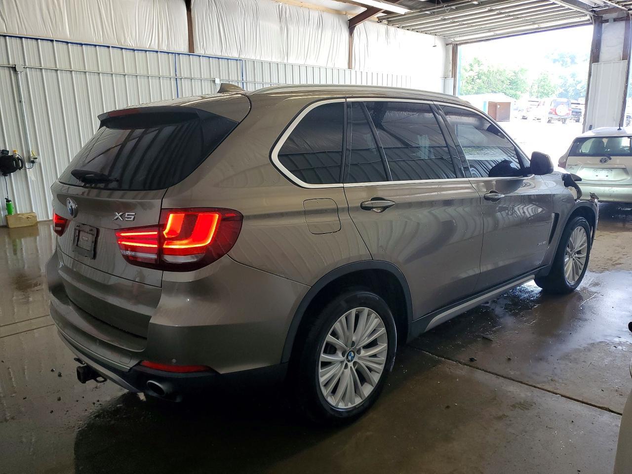 2017 BMW X5 xDrive35I - zdjęcie 3