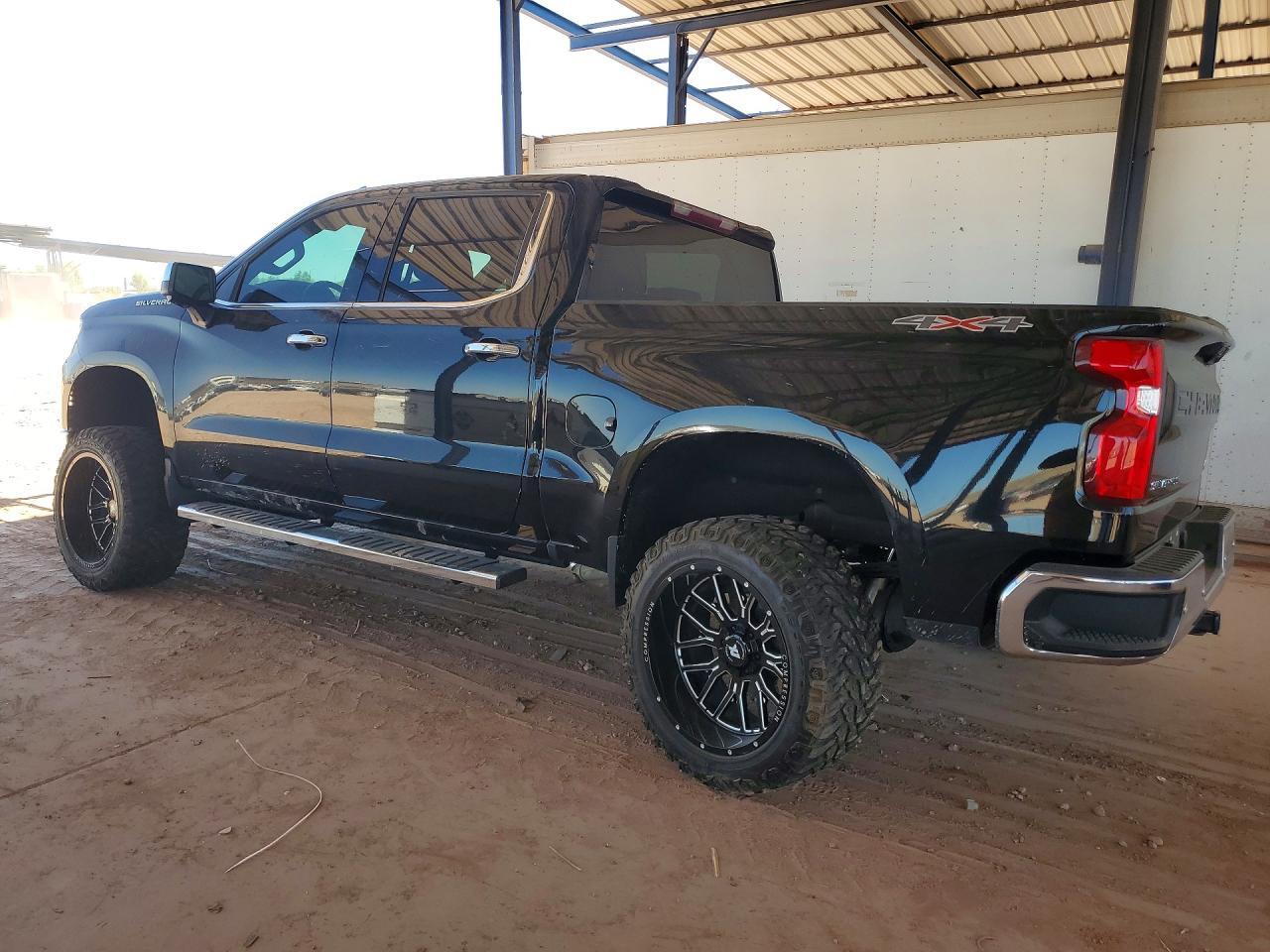 2023 Chevrolet Silverado K1500 Ltz - zdjęcie 2
