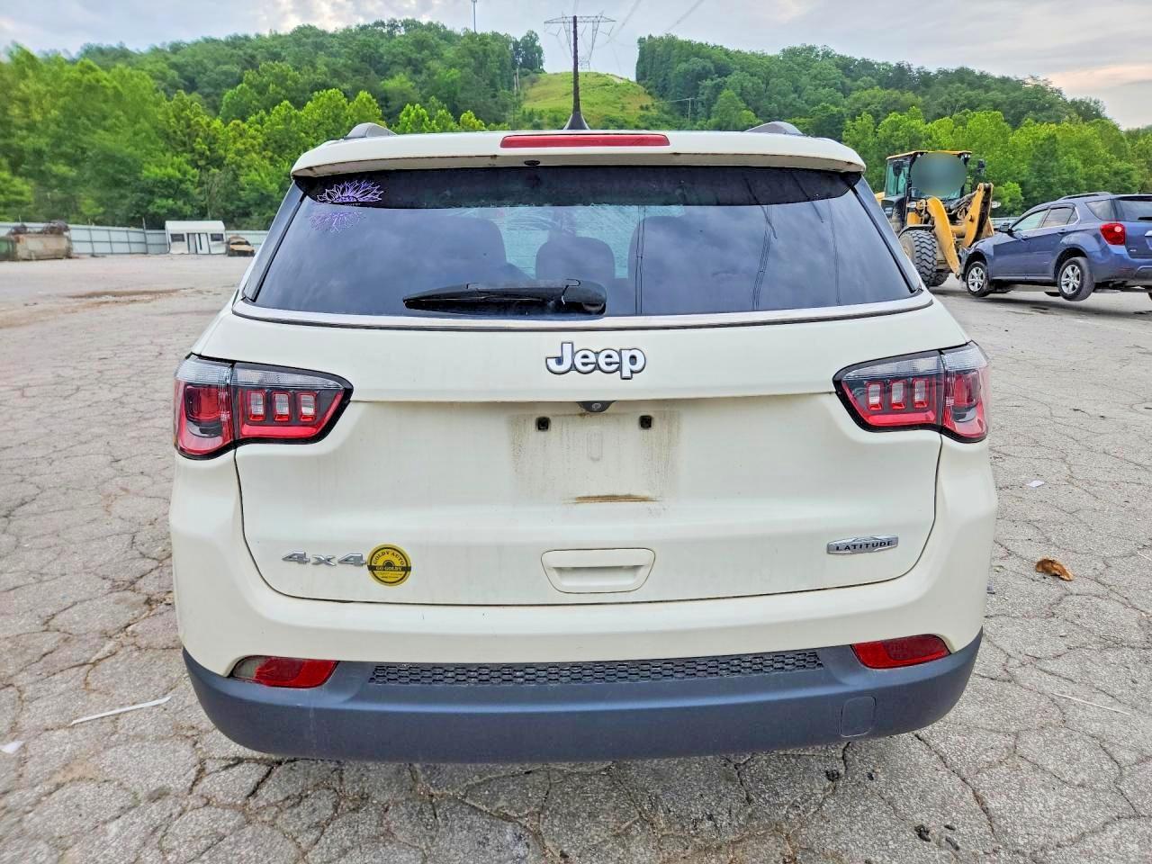 2020 Jeep Compass Latitude - zdjęcie 6