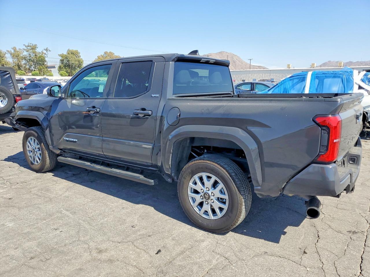 2025 Toyota Tacoma Sr5 - zdjęcie 2