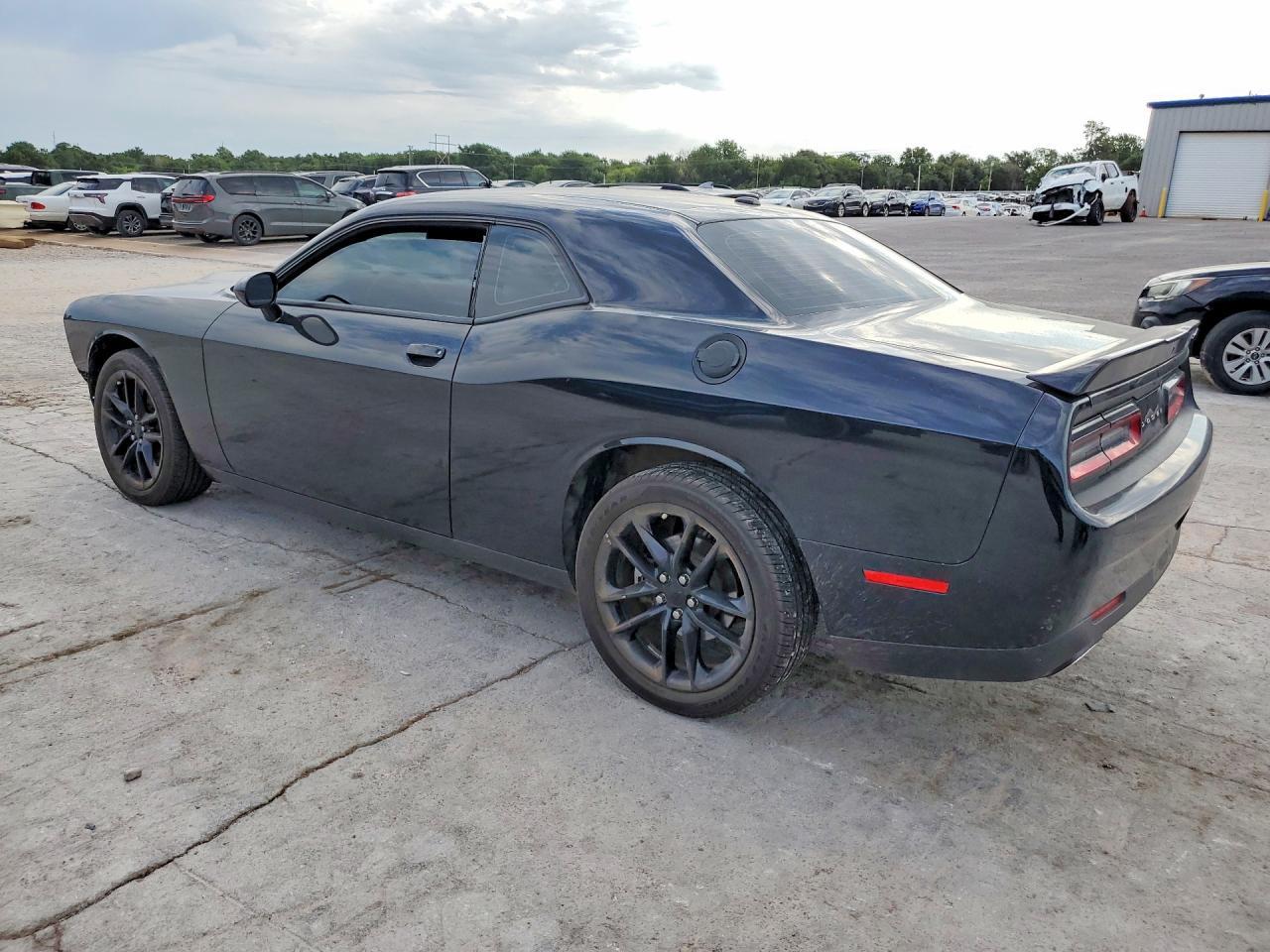 2022 Dodge Challenger Gt - zdjęcie 2