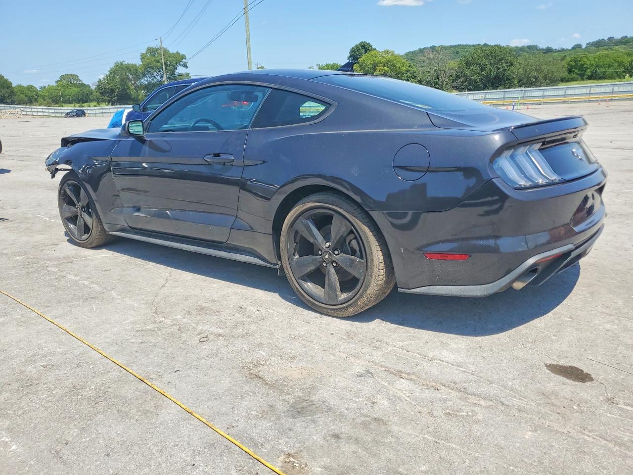 2022 Ford Mustang - zdjęcie 2