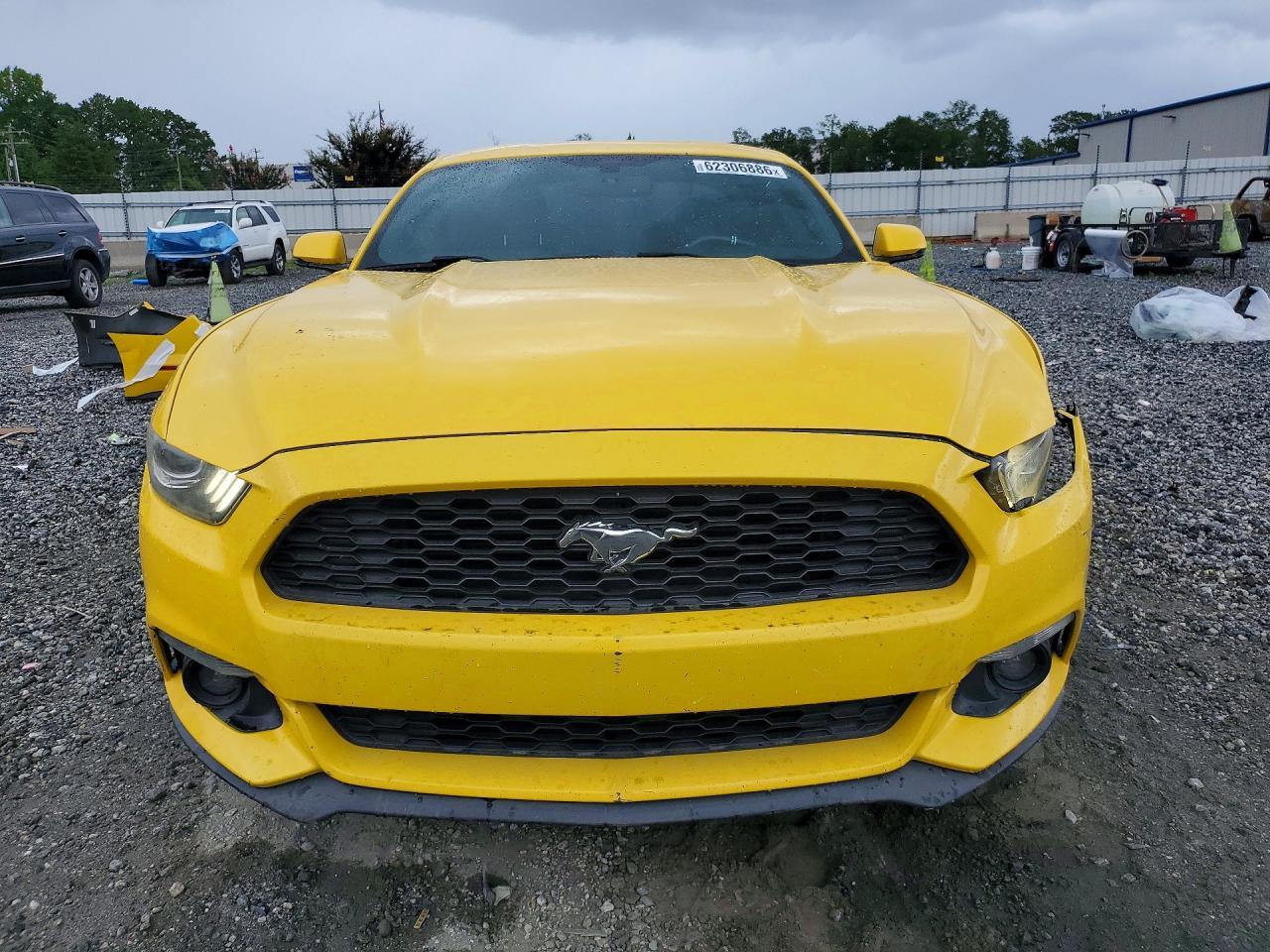 2017 Ford Mustang - zdjęcie 5