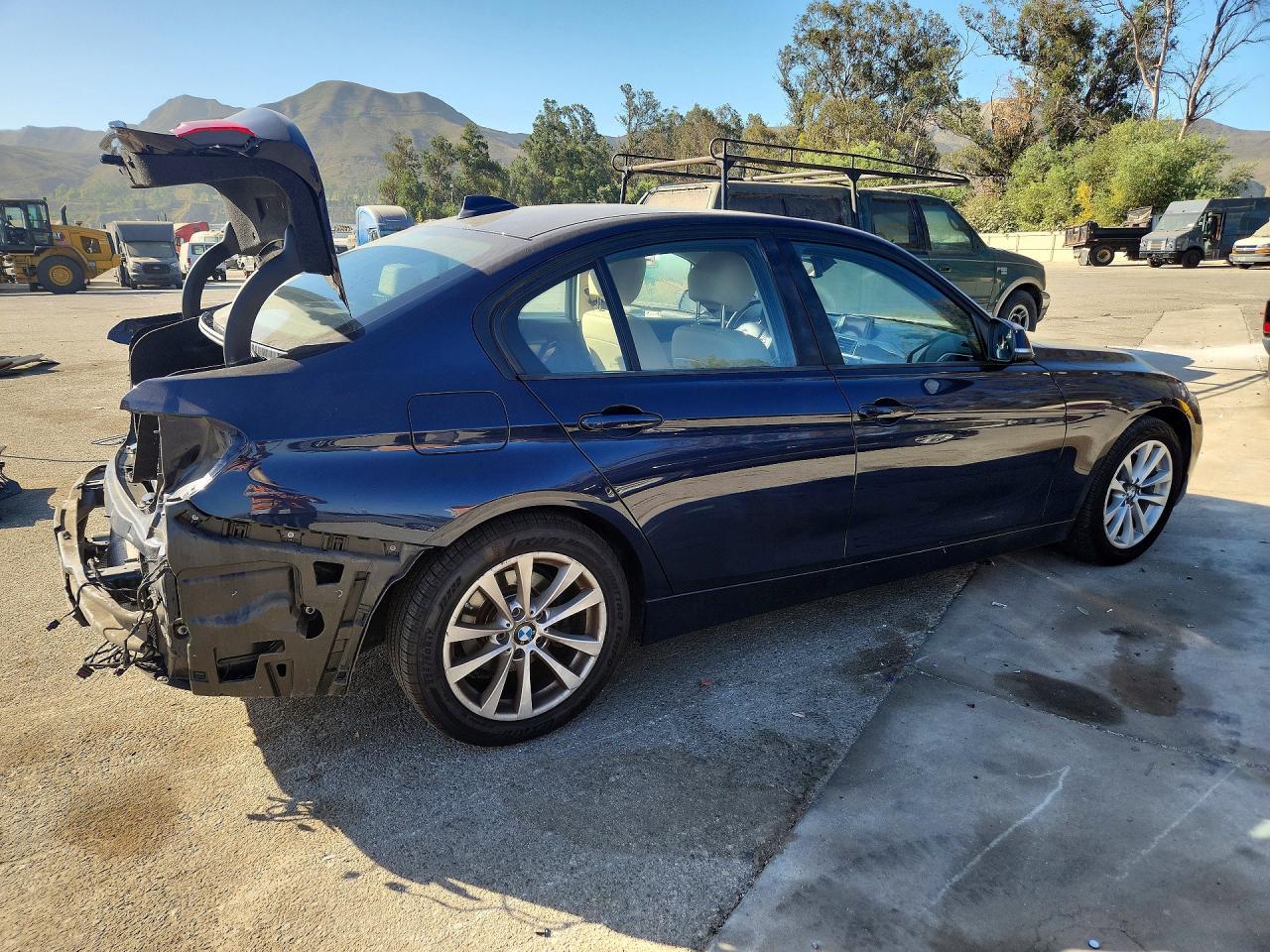 2017 BMW 320 I - zdjęcie 3