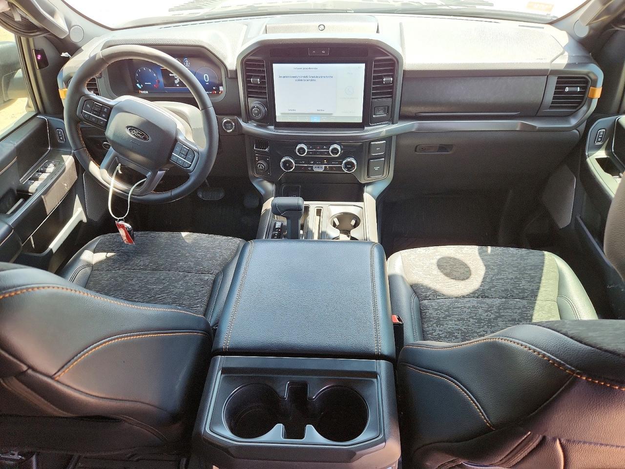 2025 Ford F150 - zdjęcie 8