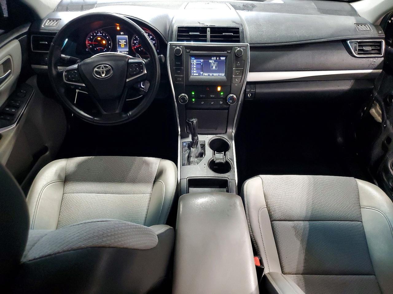 2016 Toyota Camry Se - zdjęcie 8