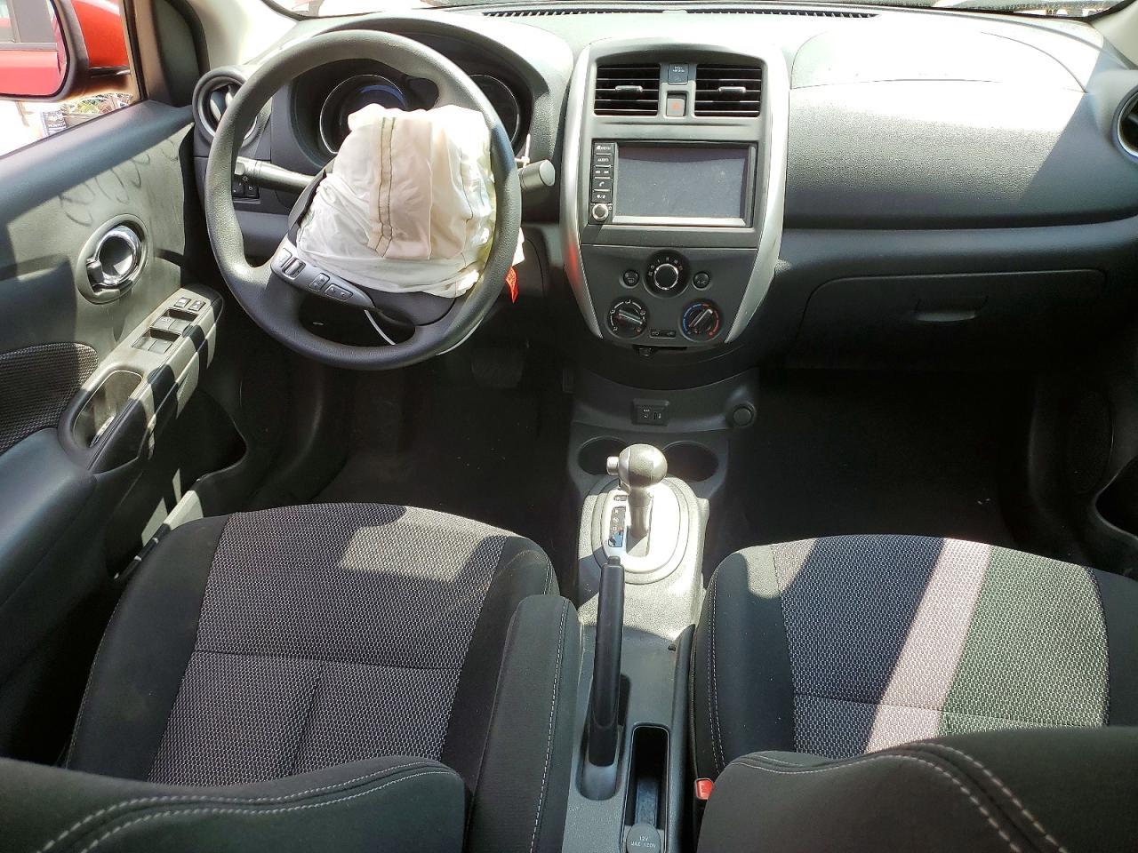 2019 Nissan Versa Sv - zdjęcie 8