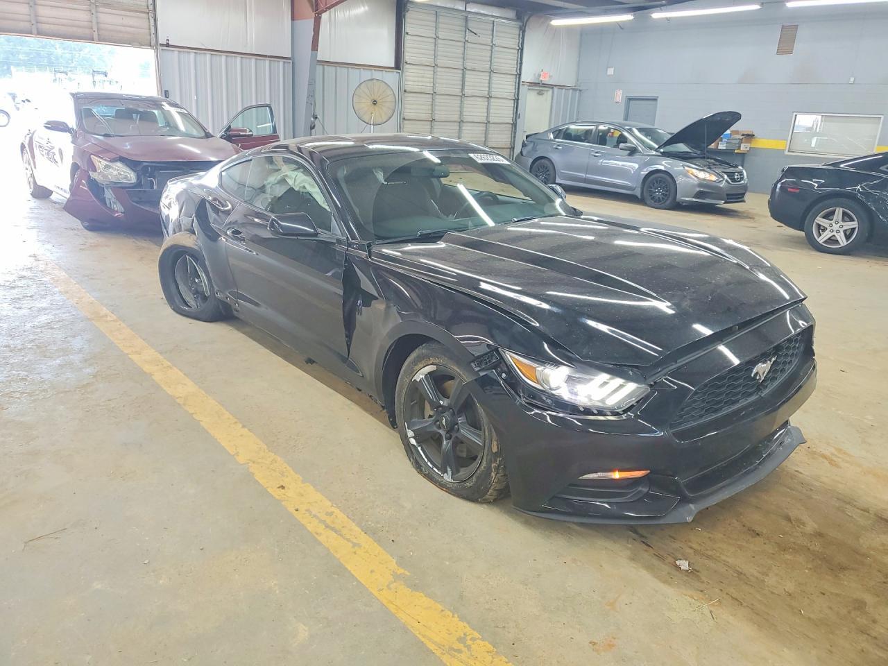 2017 Ford Mustang Base - zdjęcie 4