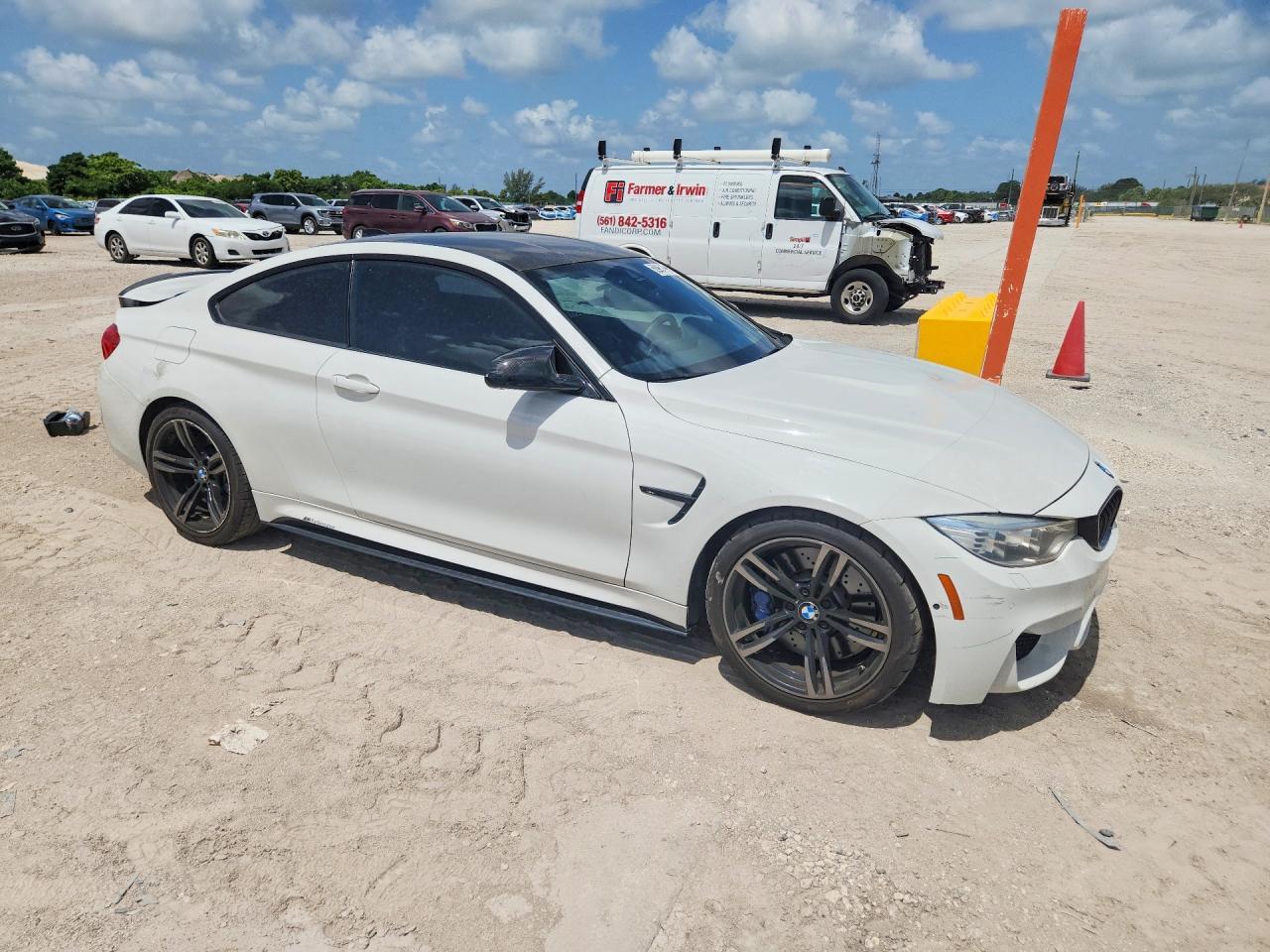2015 BMW M4 - zdjęcie 4