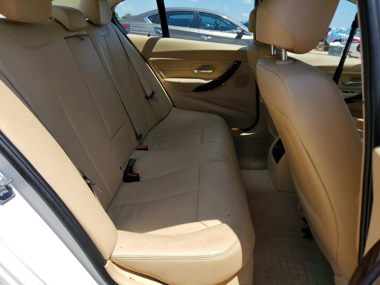2014 BMW 320 I xDrive - zdjęcie 10