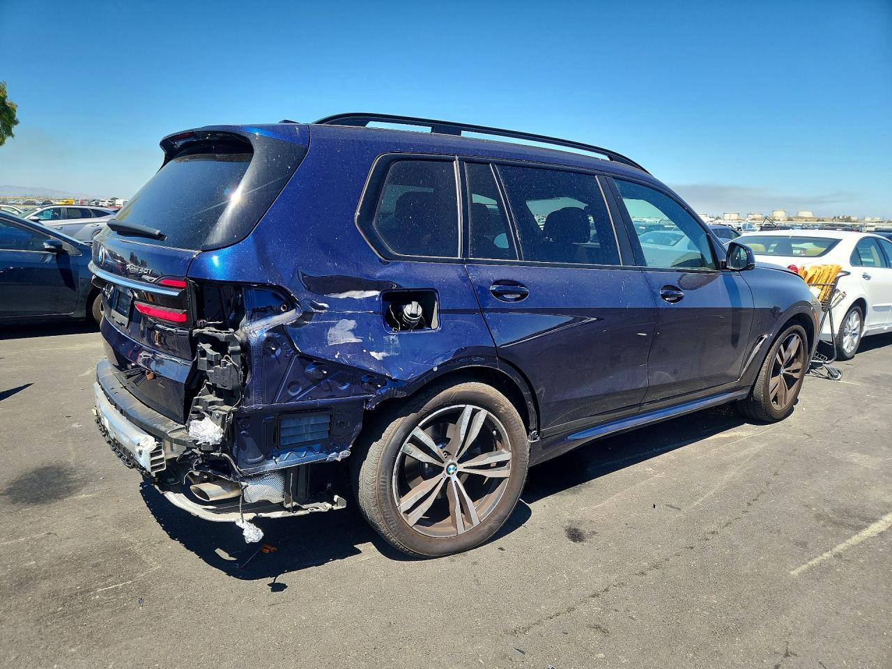2026 BMW X7 xDrive40I - zdjęcie 3