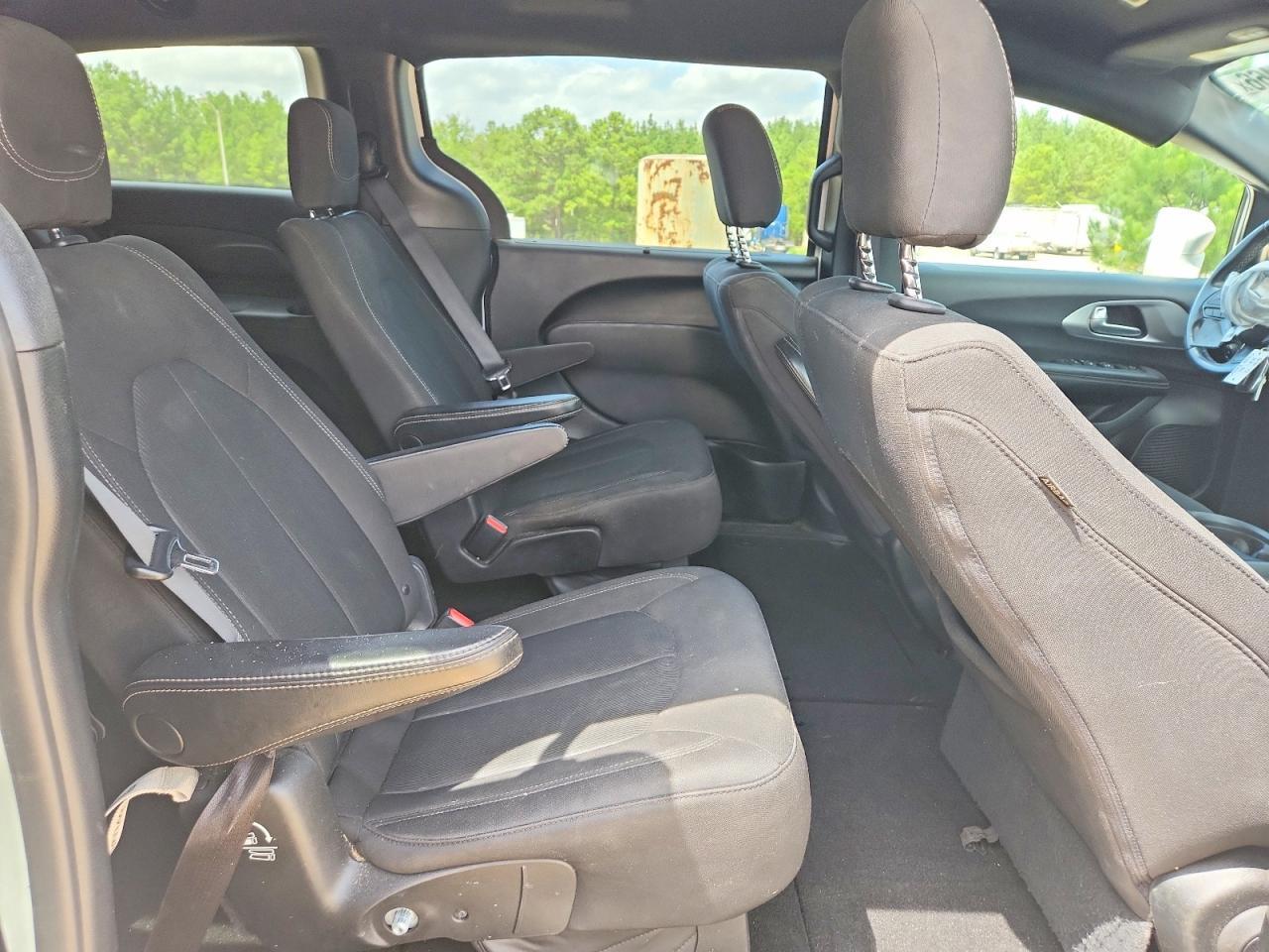 2018 Chrysler Pacifica Touring Plus - zdjęcie 11