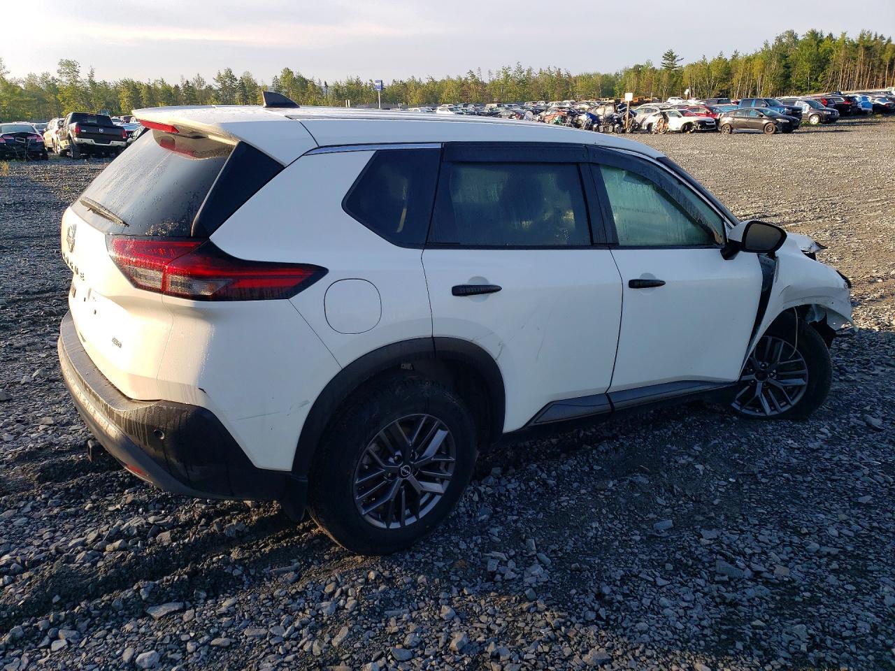 2023 Nissan Rogue S - zdjęcie 3