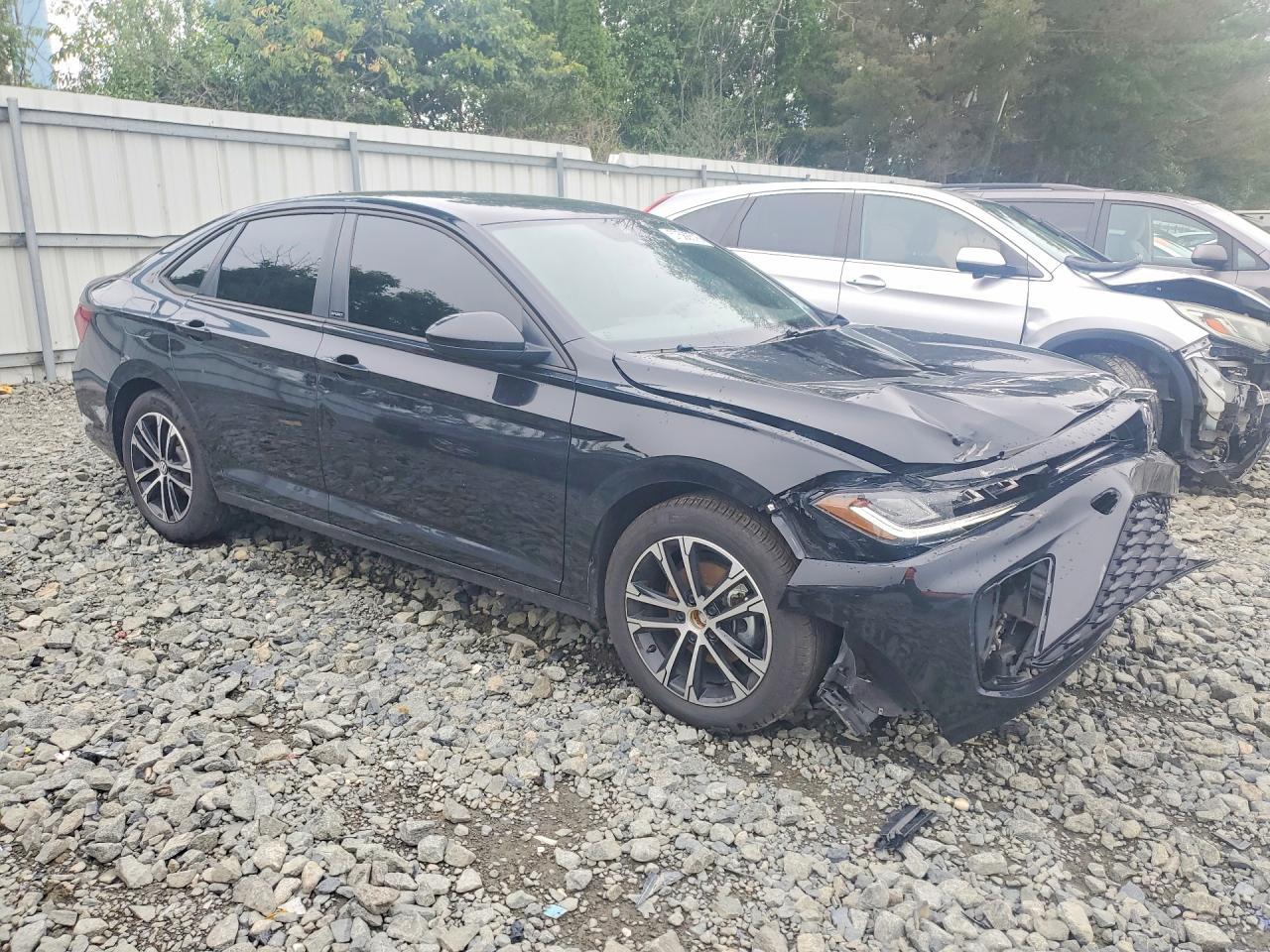 2025 Volkswagen Jetta Sport - zdjęcie 4
