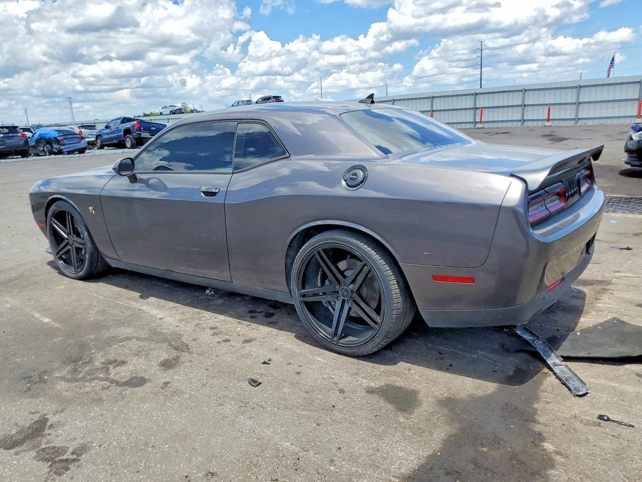 2019 Dodge Challenger R/T Scat Pack - zdjęcie 2