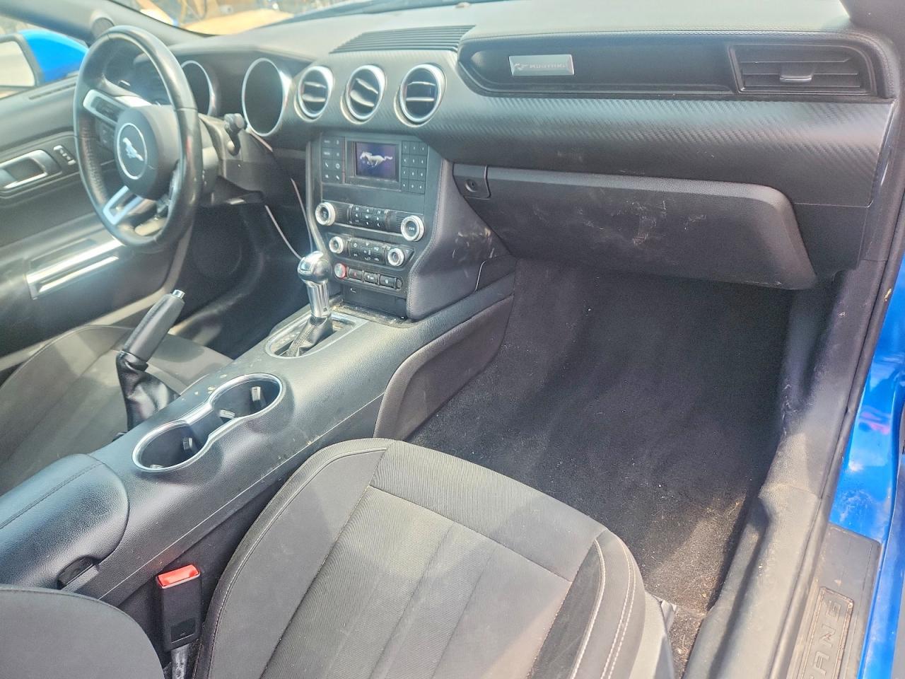 2019 Ford Mustang - zdjęcie 8