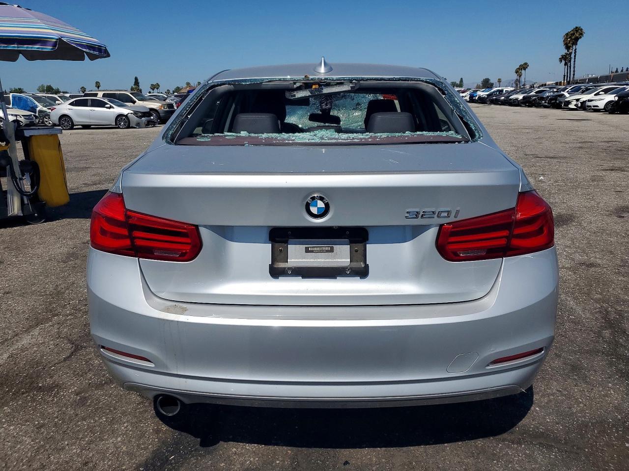 2018 BMW 320 I - zdjęcie 6