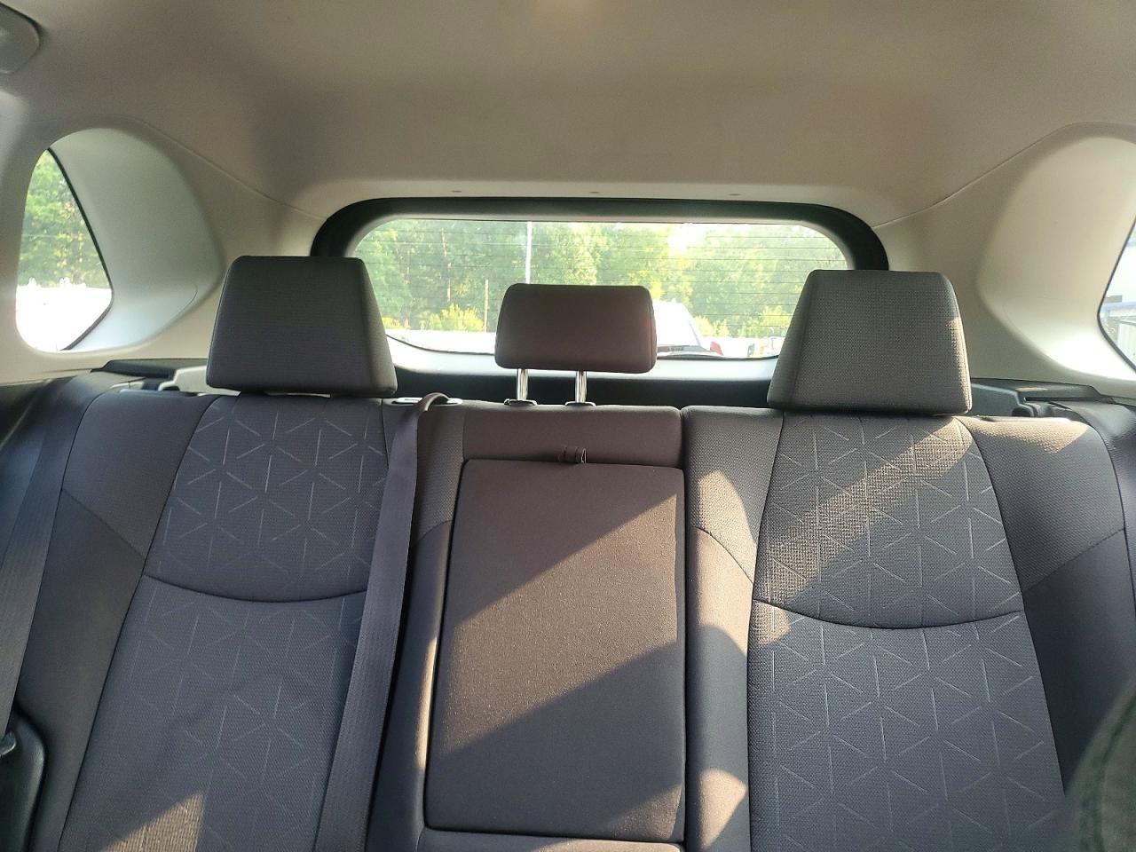 2019 Toyota Rav4 Xle - zdjęcie 10