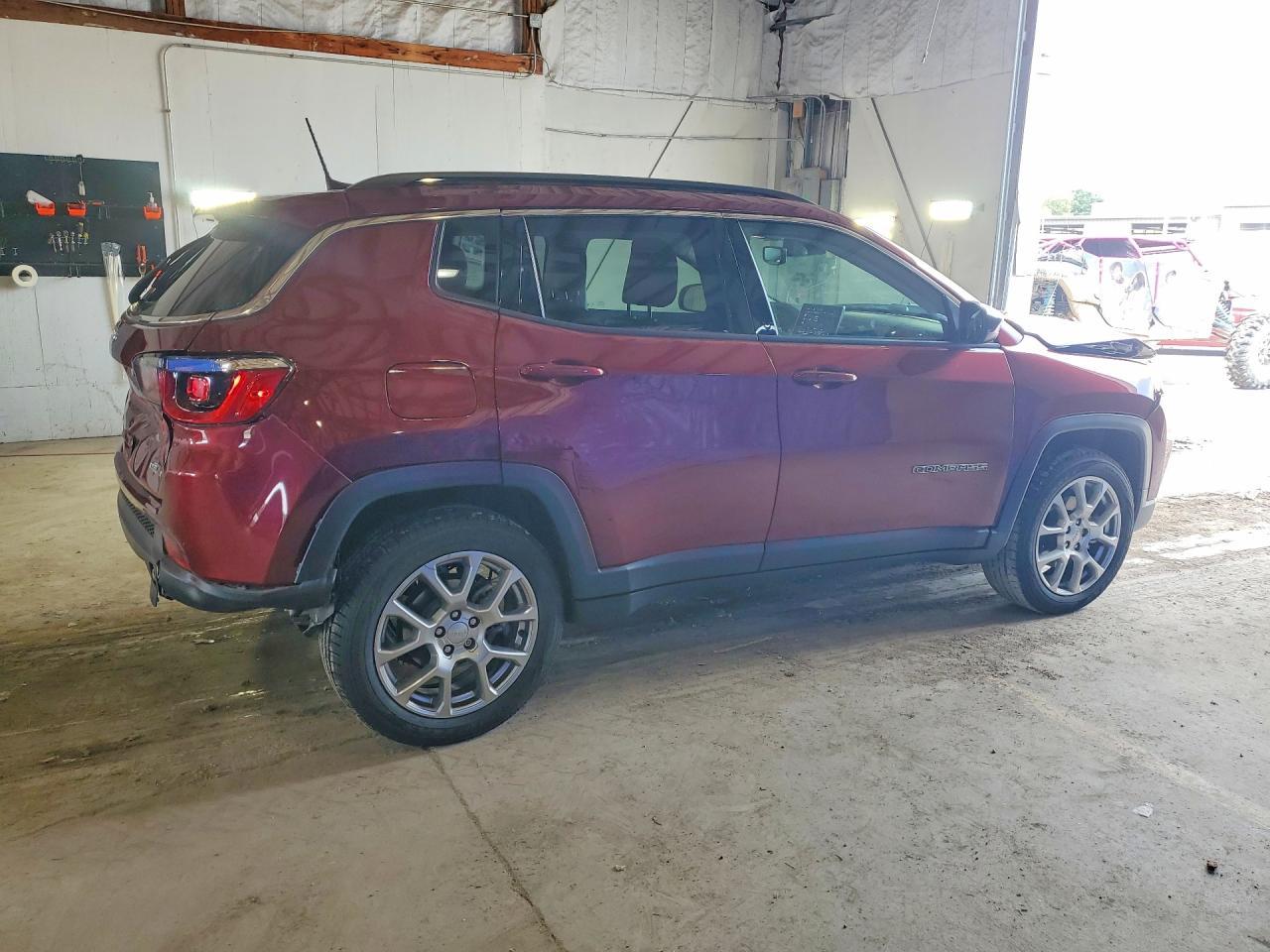 2022 Jeep Compass Latitude Lux - zdjęcie 3