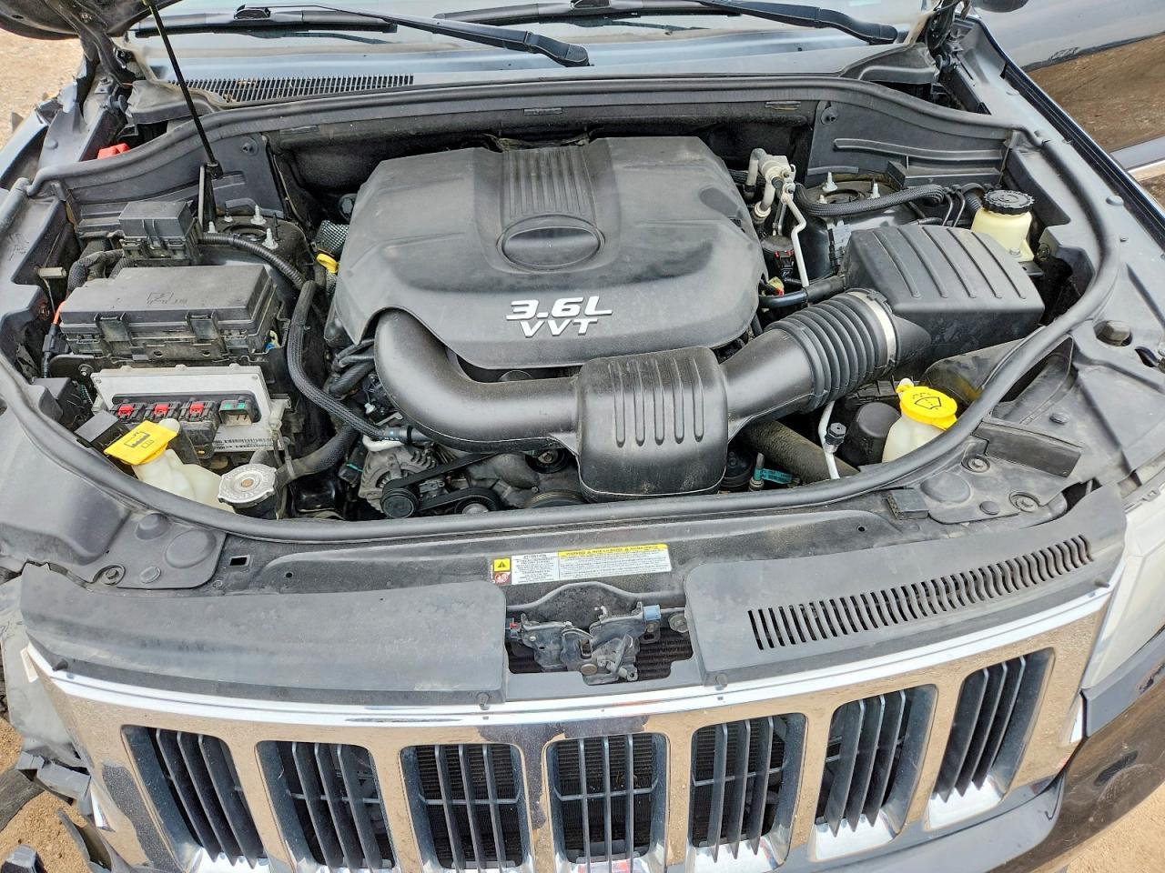 2013 Jeep Grand Cherokee Laredo - zdjęcie 12