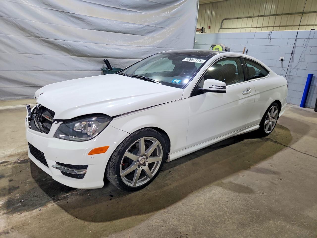 2015 Mercedes-Benz C 350 4Matic - zdjęcie główne