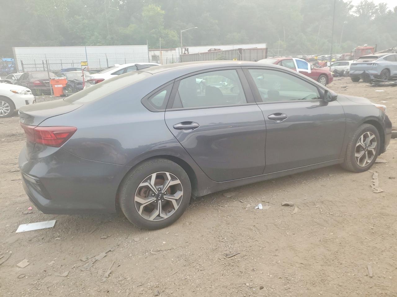 2019 Kia Forte Lxs - zdjęcie 3