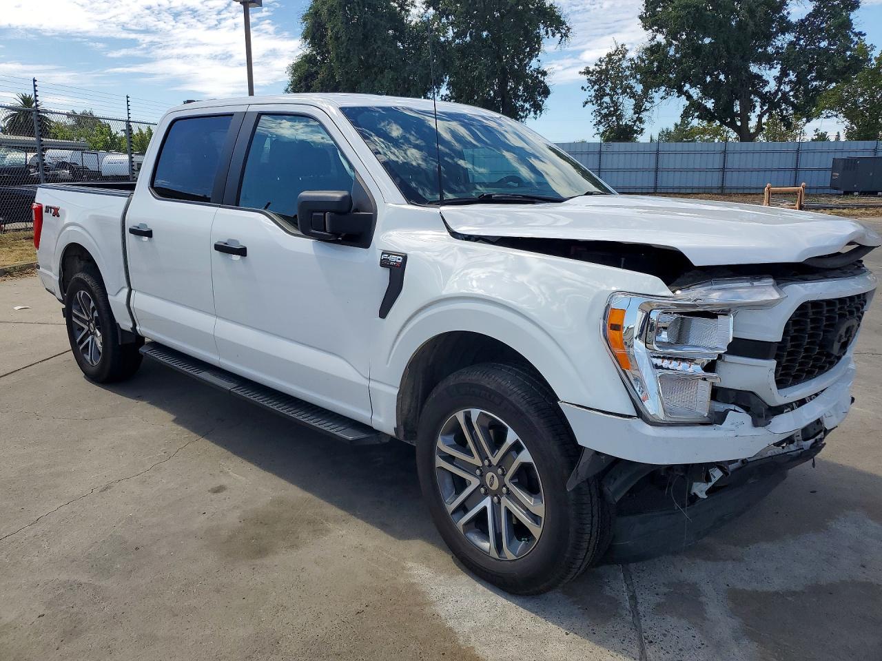 2022 Ford F150 Supercrew - zdjęcie 4