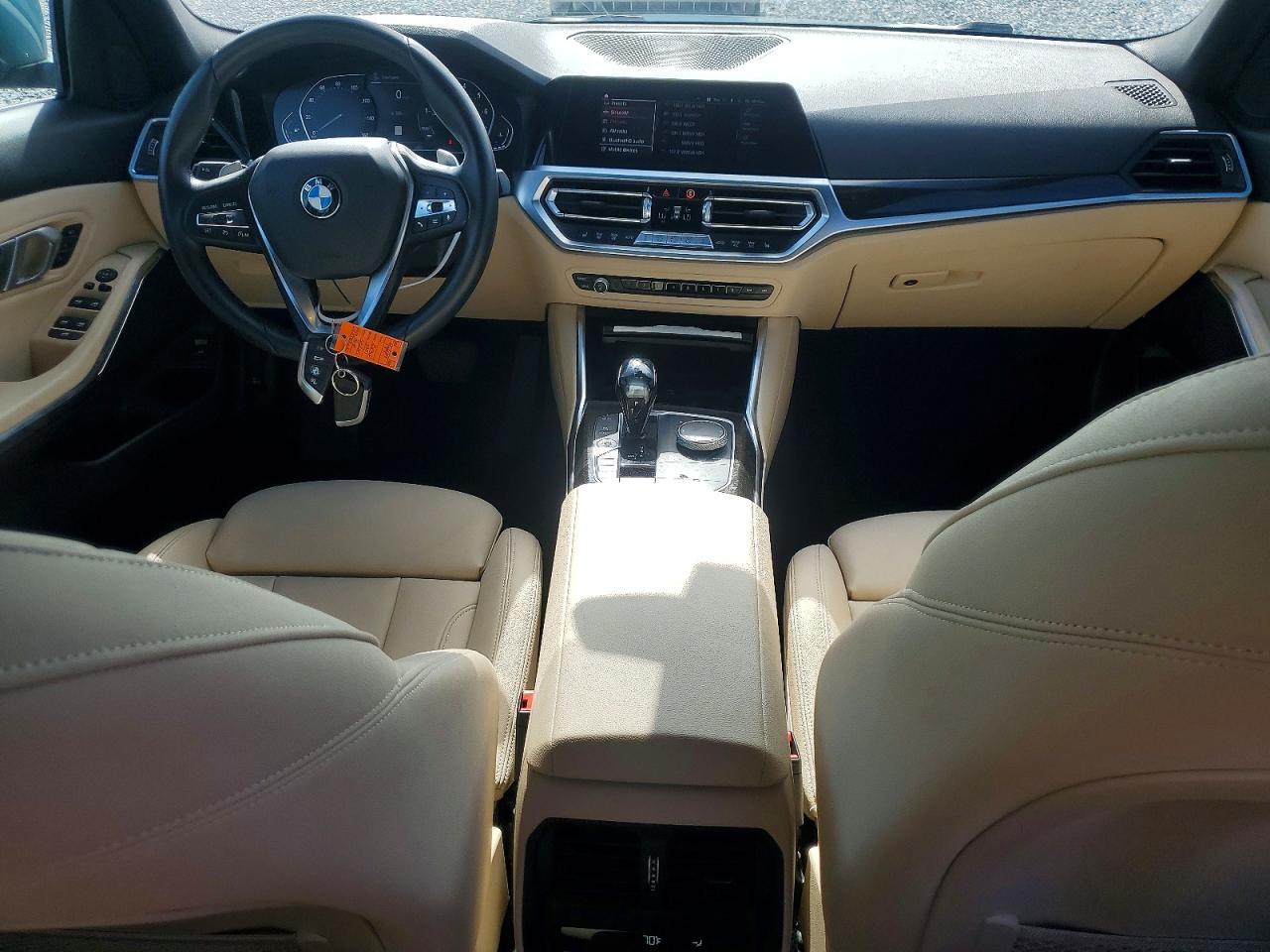 2021 BMW 330I - zdjęcie 8