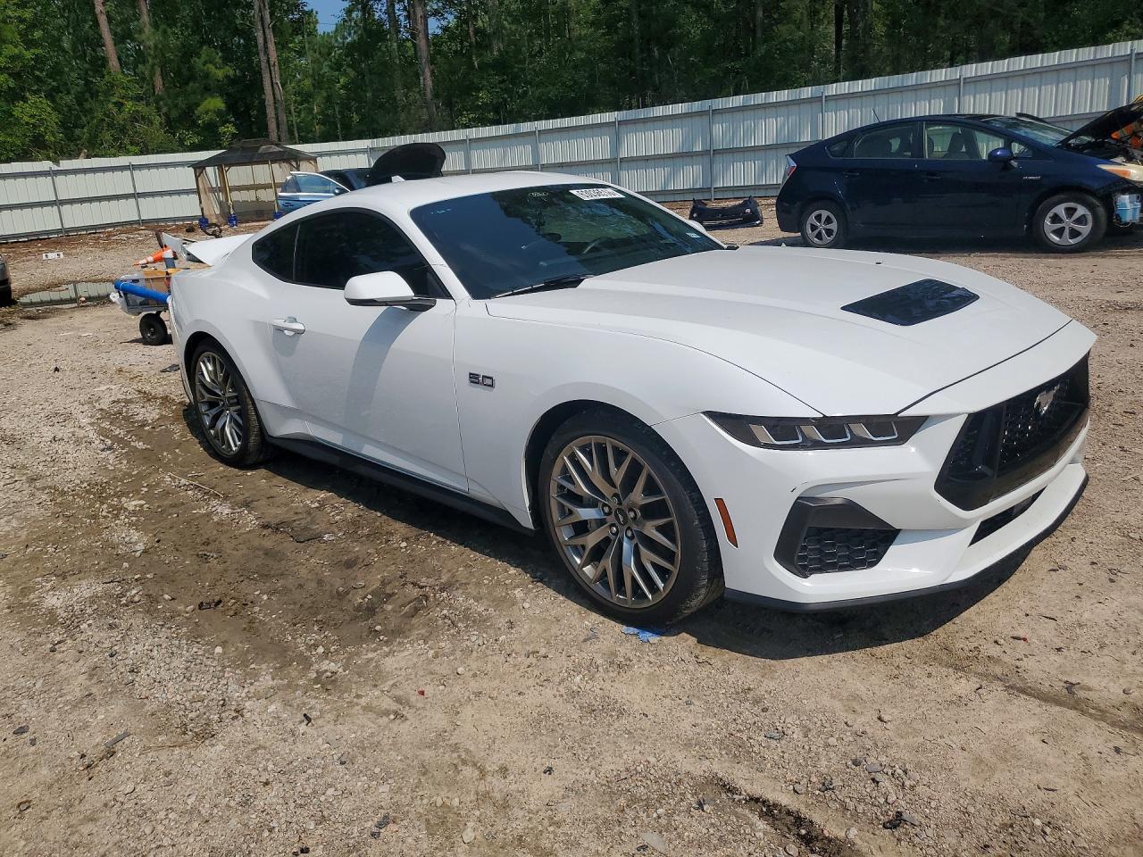 2024 Ford Mustang Gt - zdjęcie 4
