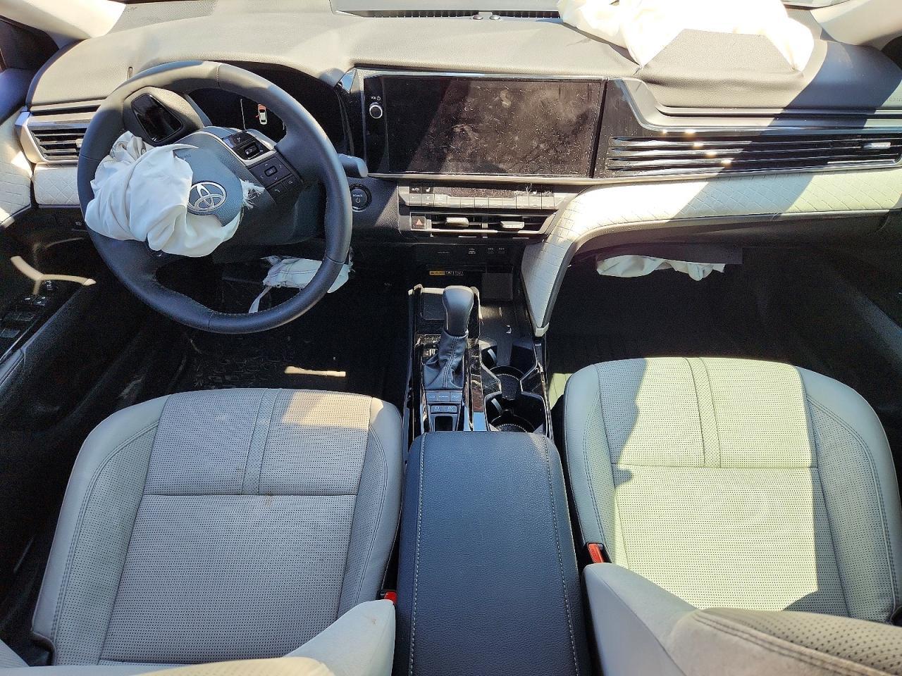 2026 Toyota Camry Xle - zdjęcie 8