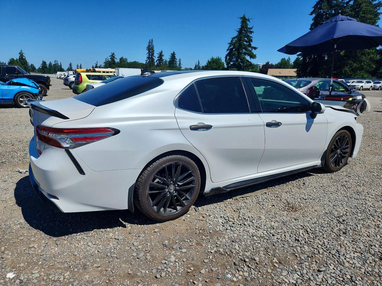 2019 Toyota Camry Xse - zdjęcie 3