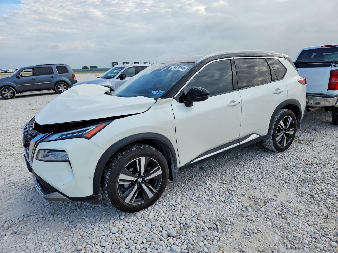2021 Nissan Rogue Platinum - zdjęcie główne