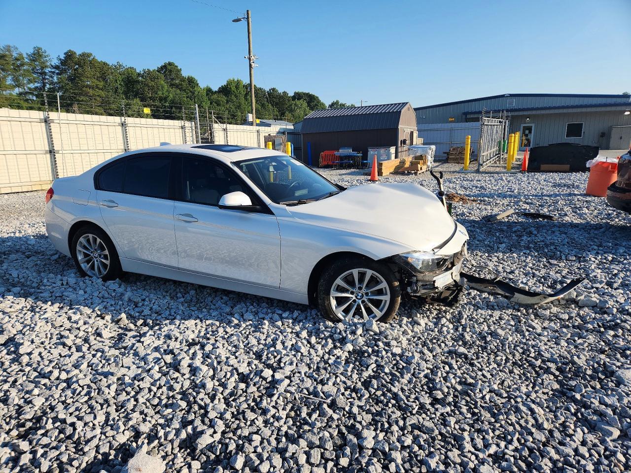2017 BMW 320 I - zdjęcie 4
