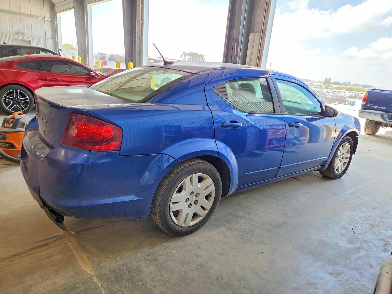 Dodge Avenger - zdjęcie 3