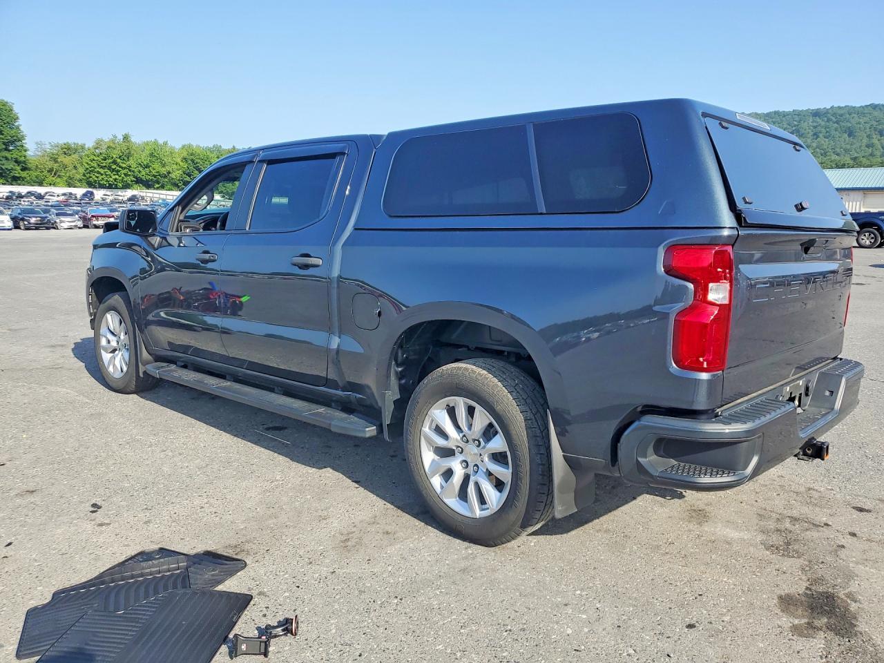 2022 Chevrolet Silverado Ltd C1500 Rst - zdjęcie 2
