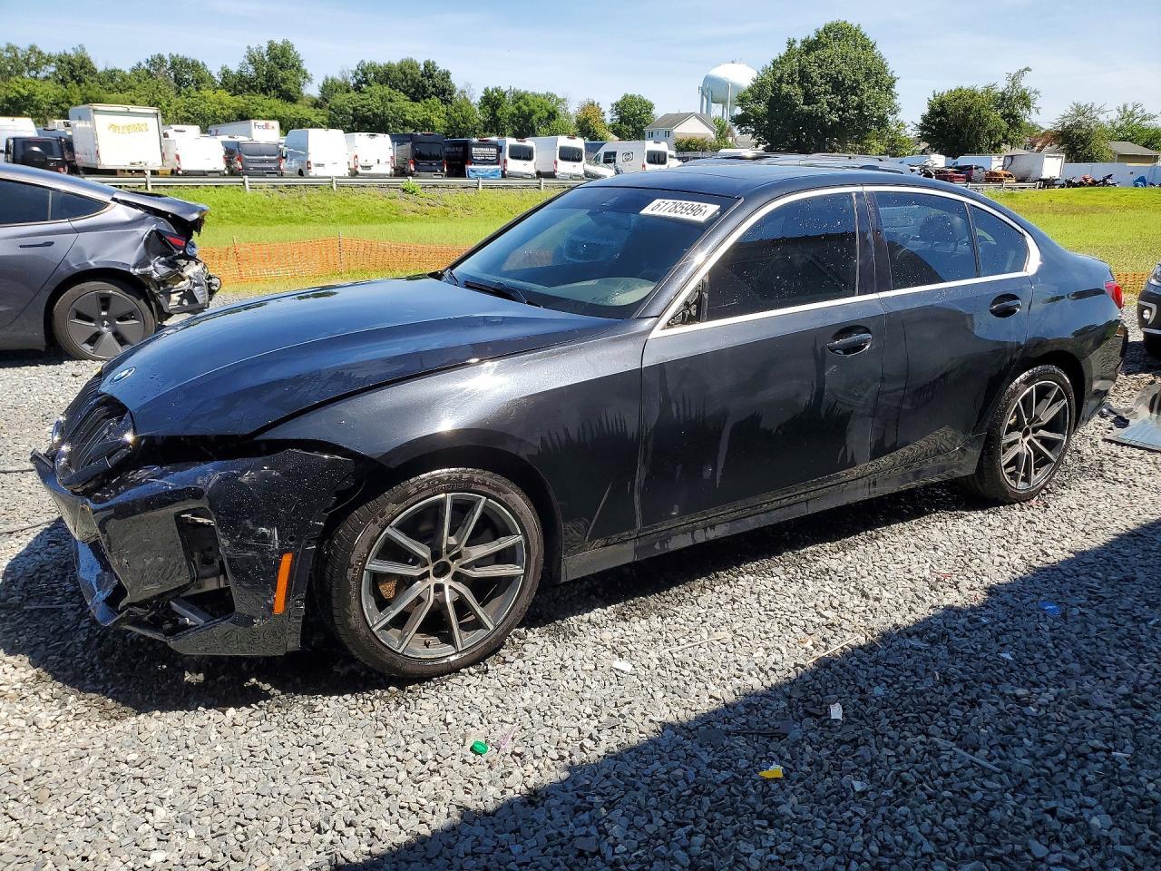 2019 BMW Seria 3 330i - zdjęcie główne