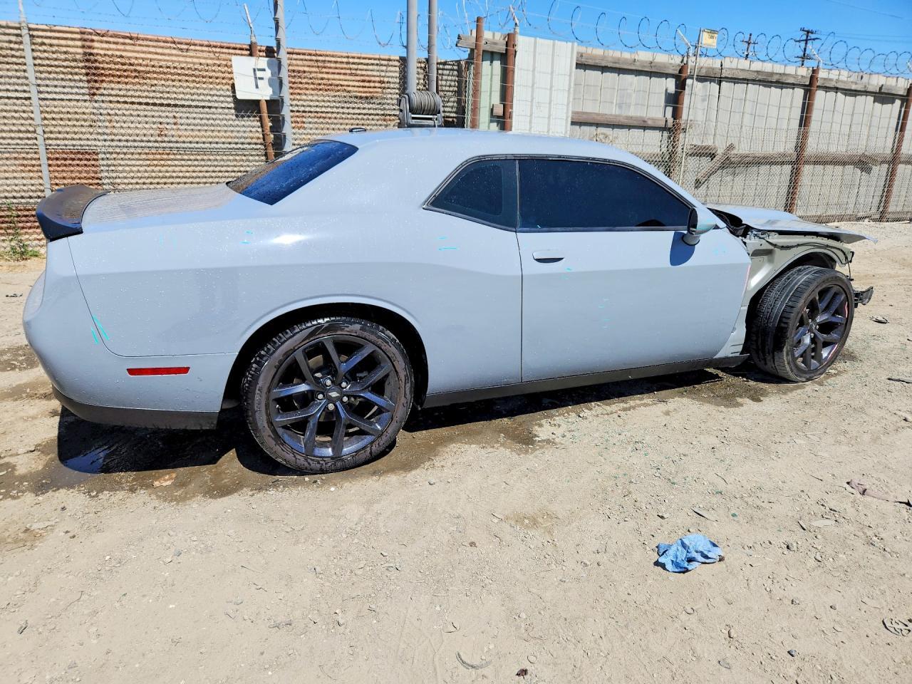 2022 Dodge Challenger Gt - zdjęcie 3
