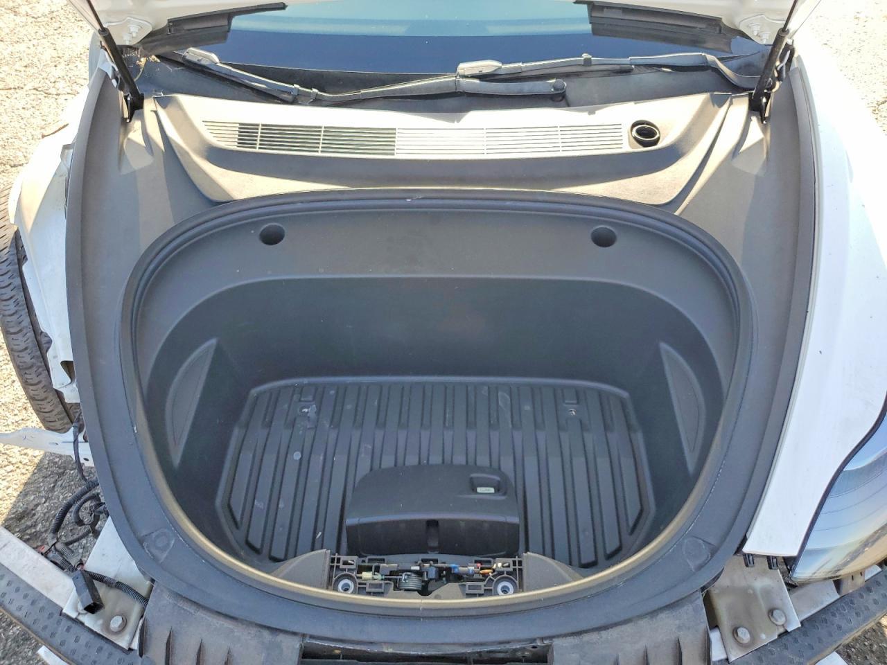 2022 Tesla Model 3 - zdjęcie 11